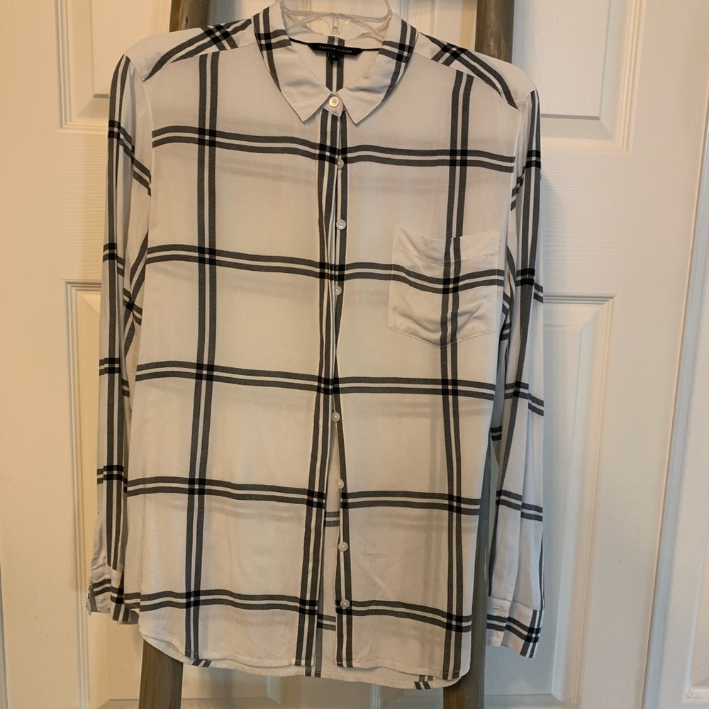 sheer tommy hilfiger button down
